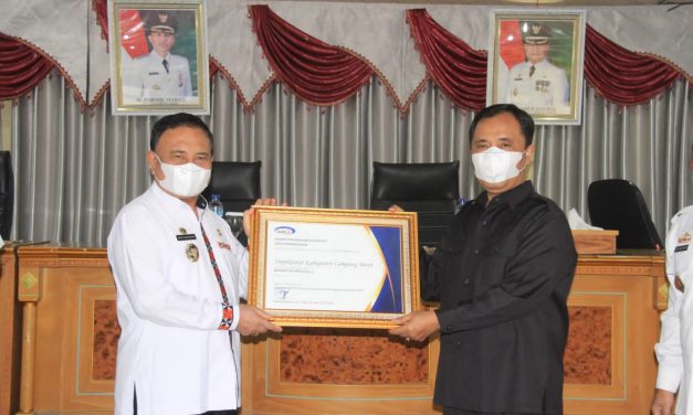 Pemkab Lambar Terima Penghargaan Penilaian Mandiri Kapabilitas APIP Level III