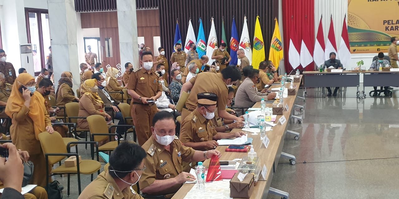 Wakil Bupati Lambar Menghadiri Rapat Penanganan Virus Baru Omicron