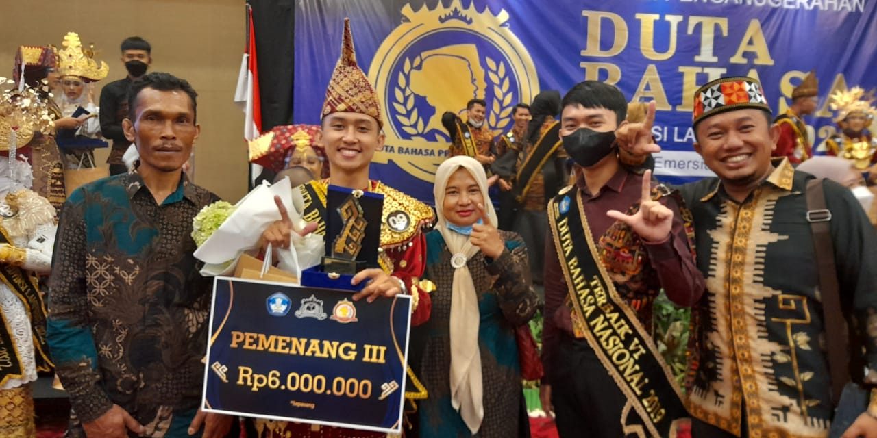 Bupati Parosil Kembali Bangga..! Mahasiswa Asal Lampung Barat Raih Juara 3 Duta Bahasa Provinsi Lampung 2022