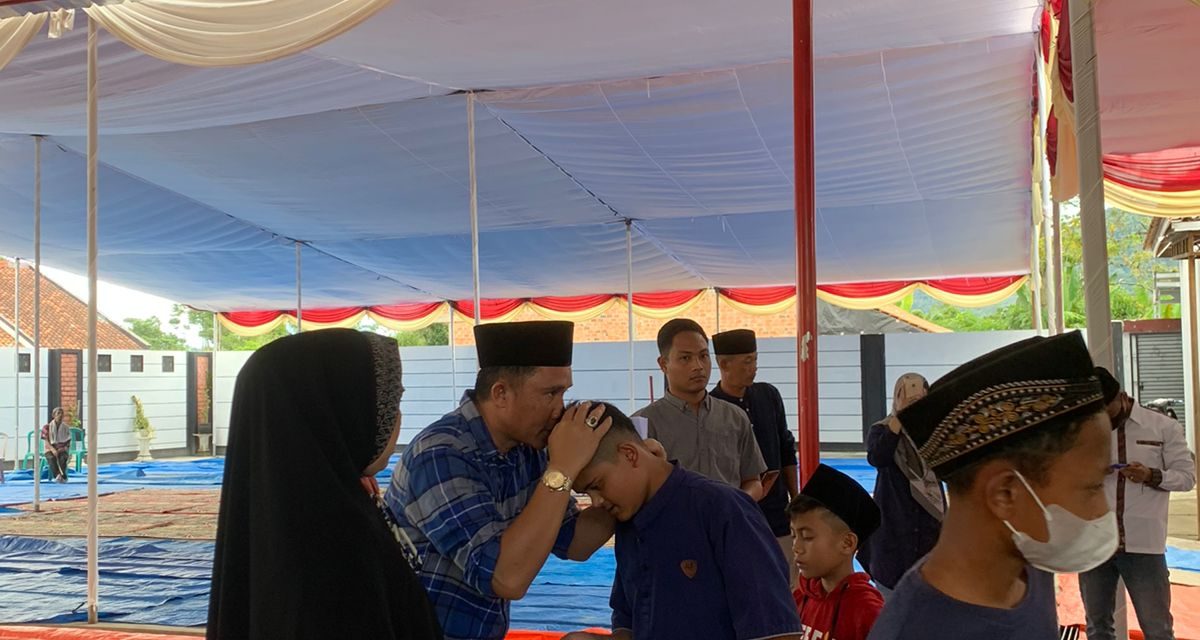 Pemkab Lampung Barat Menggelar Peringatan Malam Lailatul Qodar yang Dihadiri Ribuan Jamaah