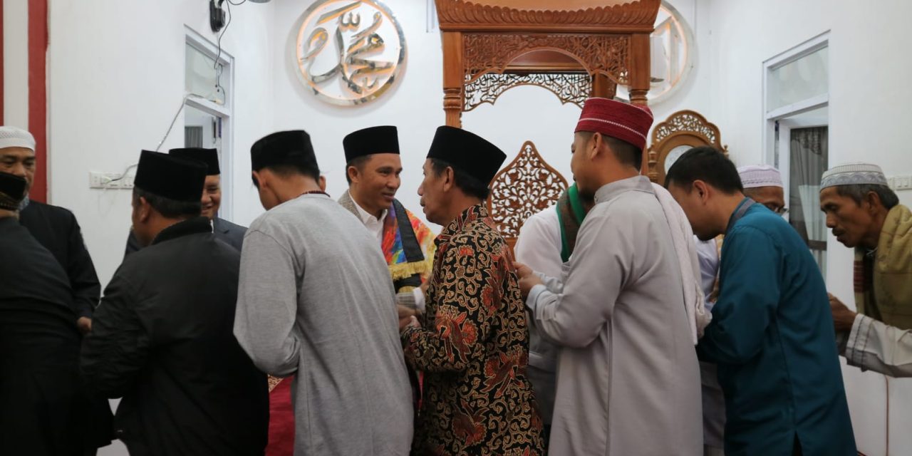 Bupati dan Wabup Lambar laksanakan Shalat Idul Fitri di salah satu icon kota Liwa