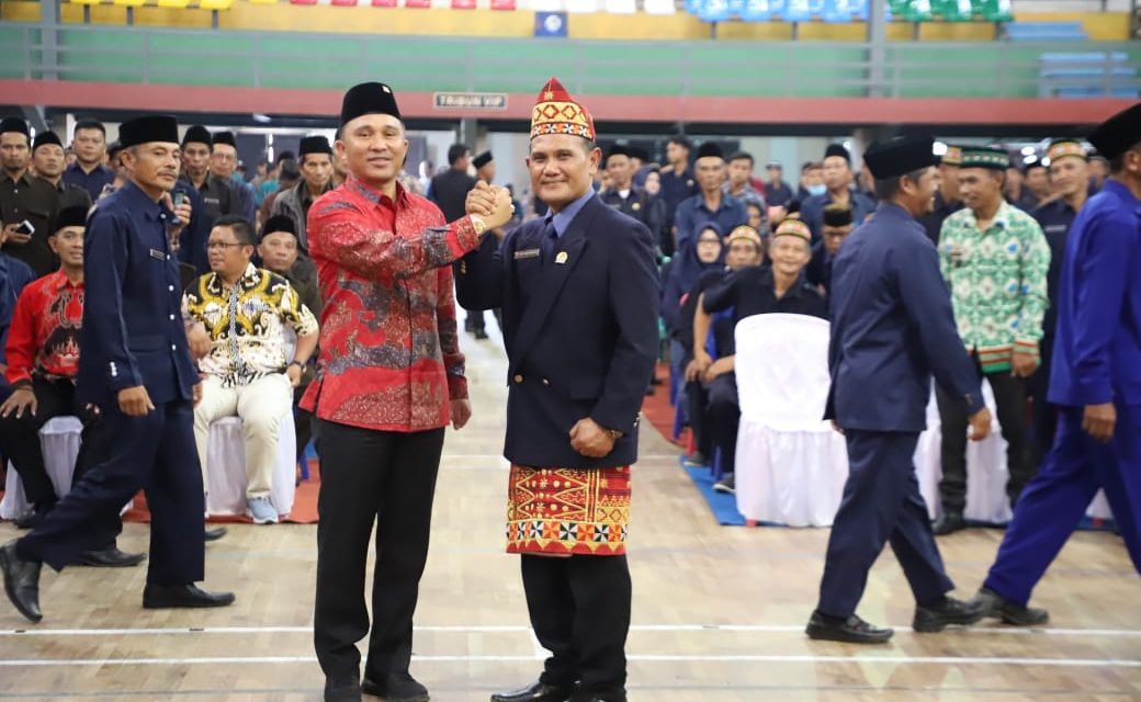 Bupati Parosil Kukuhkan FK-LHP Lampung Barat