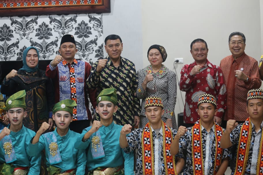 Bupati dan Wakil Bupati Lampung Barat Lakukan Ramah Tamah Dengan Keluarga Besar Lampung Sai