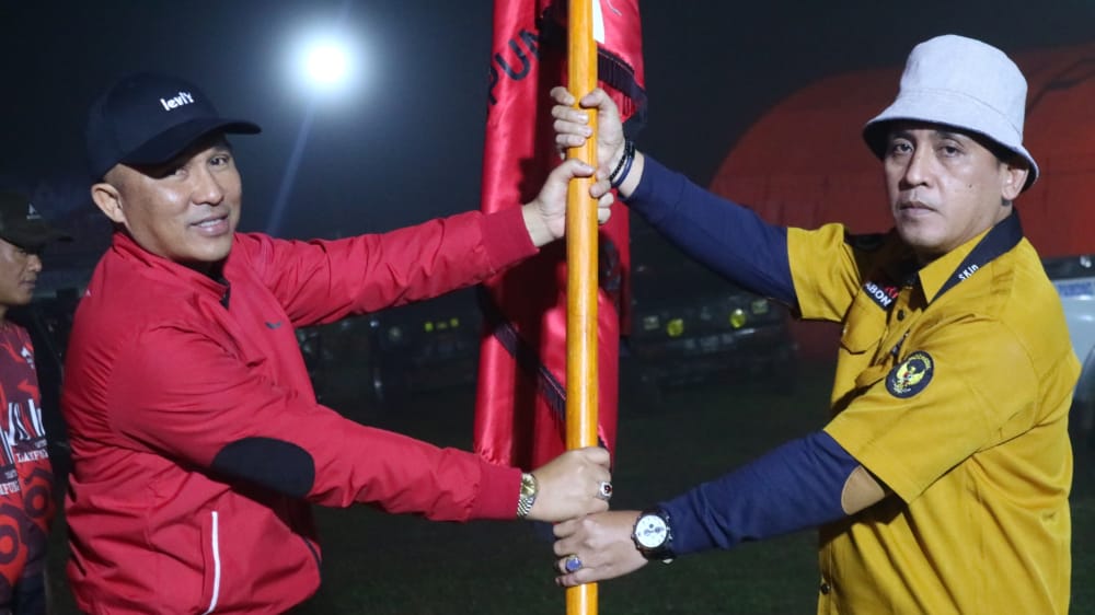 Bupati Lampung Barat Parosil Mabsus resmi dilantik sebagai Ketua Pengurus SKIn Kabupaten Lampung Barat.