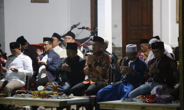 Bupati Lampung Barat Menggelar Pengajian Peringatan Hari Raya Idul Adha 1443H