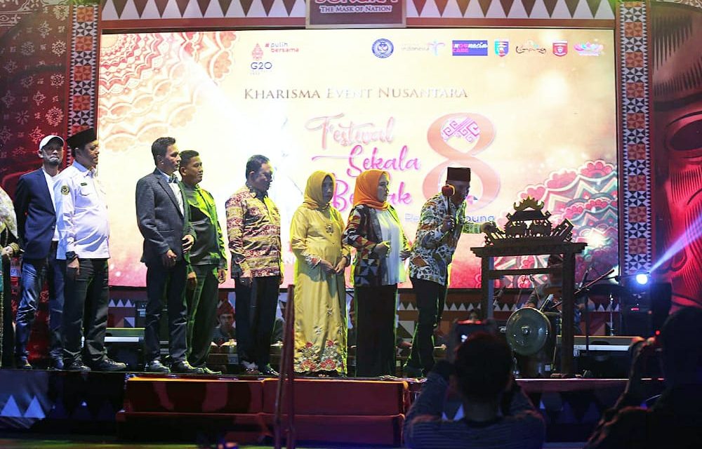 Bupati Lampung Barat Membuka Secara Langsung Kharisma Event Nusantara Festival Sekala Bekhak VIII