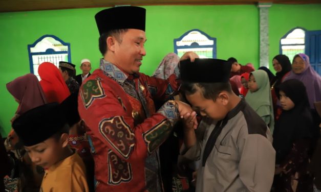 Hadiri Pengajian Akbar, Parosil Harap Baitul Mukhlisin Menjadi Organisasi Keislaman