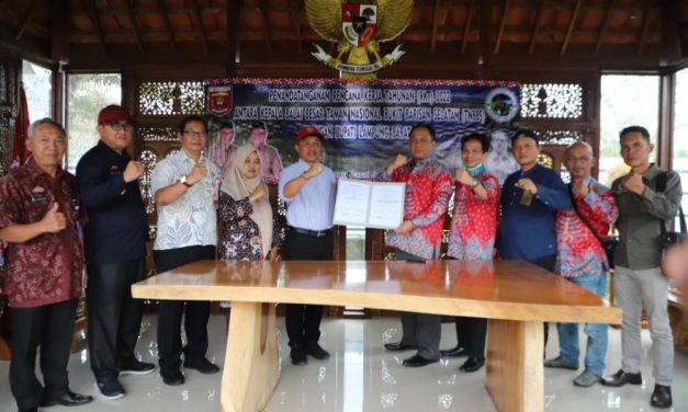 Bupati Parosil Tandatangani RKT Perjanjian Kerjasama dengan pihak Balai Besar TNBBS