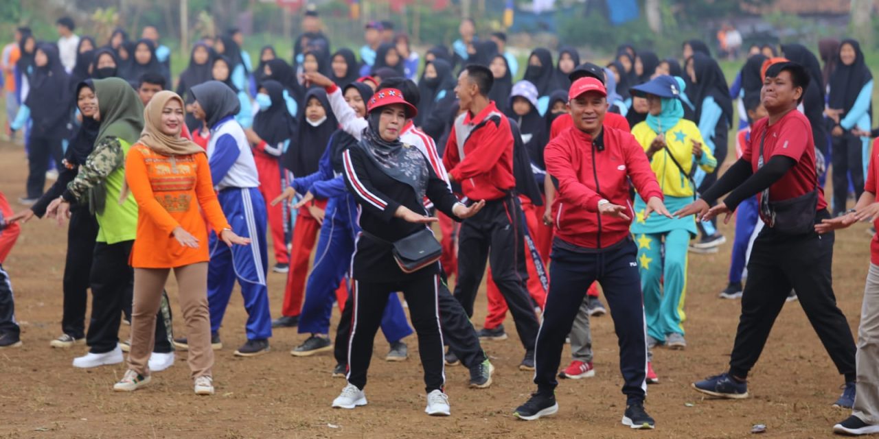 Bupati Parosil Senam sehat bersama masyarakat
