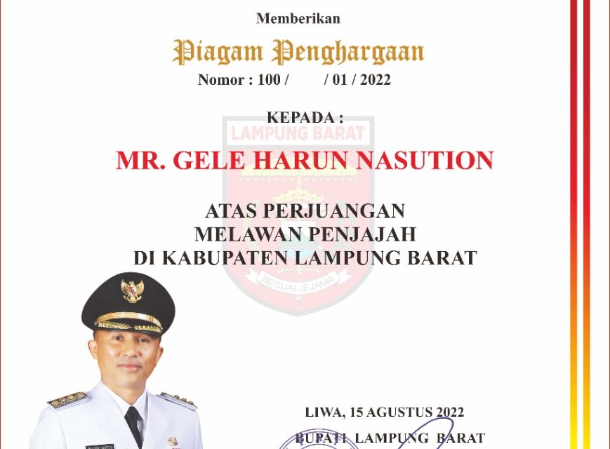 HUT Ke-77 Republik Indonesia, Bupati Parosil Berikan Penghargaan Kepada Alm. Gele Harun Nasution