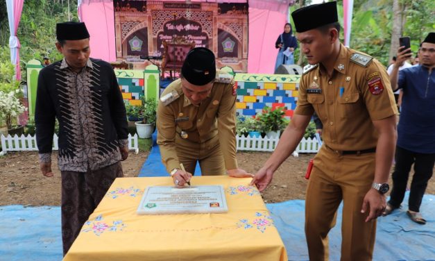 Bupati Parosil Hadiri Pengajian Tabligh Akbar dan resmikan Ponpes Assalafiyah Bungin II