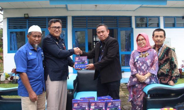 Pemkab Lambar terima 8 unit bantuan STB