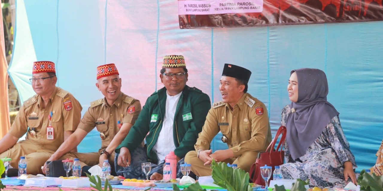 Bupati Parosil hadiri pengajian Majelis Ta’lim Baitul Mukhlisin Islamiyah