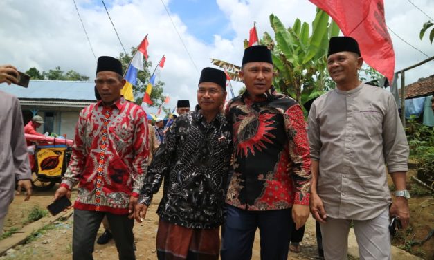 Hadiri Pengajian Akbar, Bupati Parosil Serap Aspirasi Masyarakat