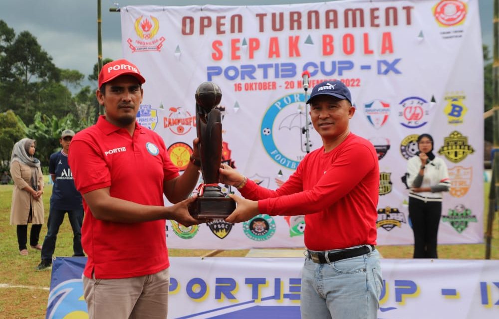 Bupati Parosil Membuka Sekaligus Menyaksikan Turnamen Sepak Bola Portib Cup Ke-9 Tahun 2022