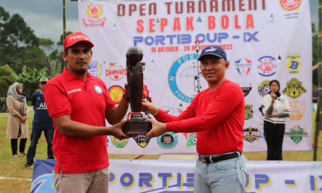 Bupati Parosil Membuka Sekaligus Menyaksikan Turnamen Sepak Bola Portib Cup Ke-9 Tahun 2022