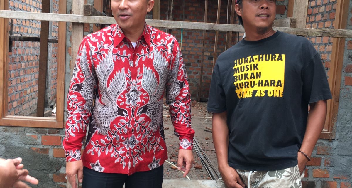 Bupati Parosil Tinjau Kelancaran Pembangunan Rumah Swadaya Penanganan Kemiskinan Extrem