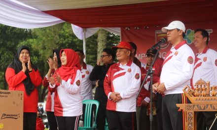 Peringati HKN Pemkab Lambar Gelar Senam Bersama