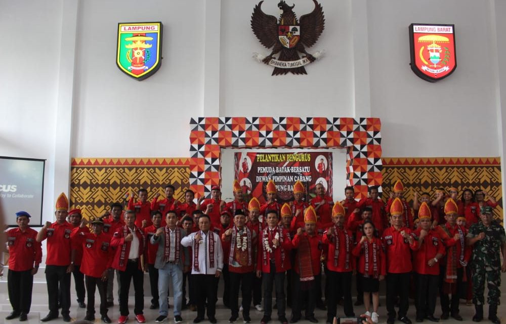Bupati Parosil Hadiri pelantikan pengurus DPC Pemuda Batak Bersatu Kabupaten Lampung Barat