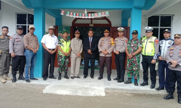 Pemkab Lambar beserta forkopimda tinjau pelaksanaan ibadah natal untuk pastikan keamanan dan ketertiban