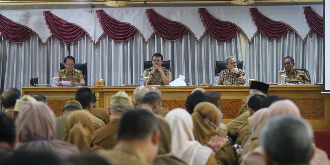 Pj. Bupati Lambar pimpin rapat pelaksanaan perencanaan dan penganggaran Tahun 2023
