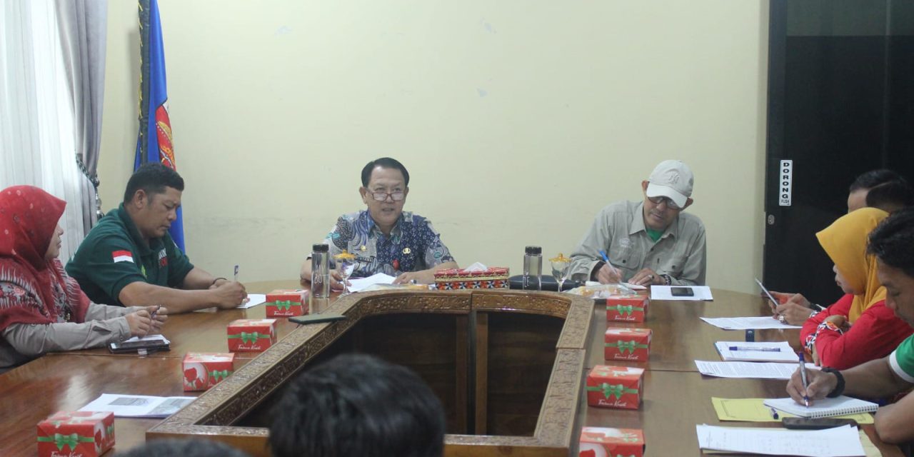 PJ. Sekda Lambar Terima Audiensi Relawan Satgas Sahabat Satwa Lembah Suoh