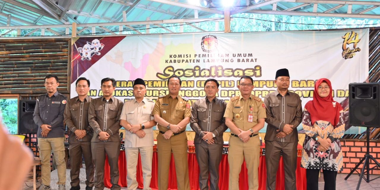 Pj. Bupati Lambar Drs. Nukman, M.M hadiri kegiatan Sosialisasi tentang Daerah Pemilihan dan Alokasi Kursi Anggota Dewan