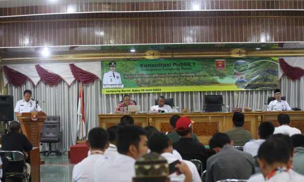 Pj. Bupati Lambar Buka kegiatan konsultasi publik dalam rangka KHLS