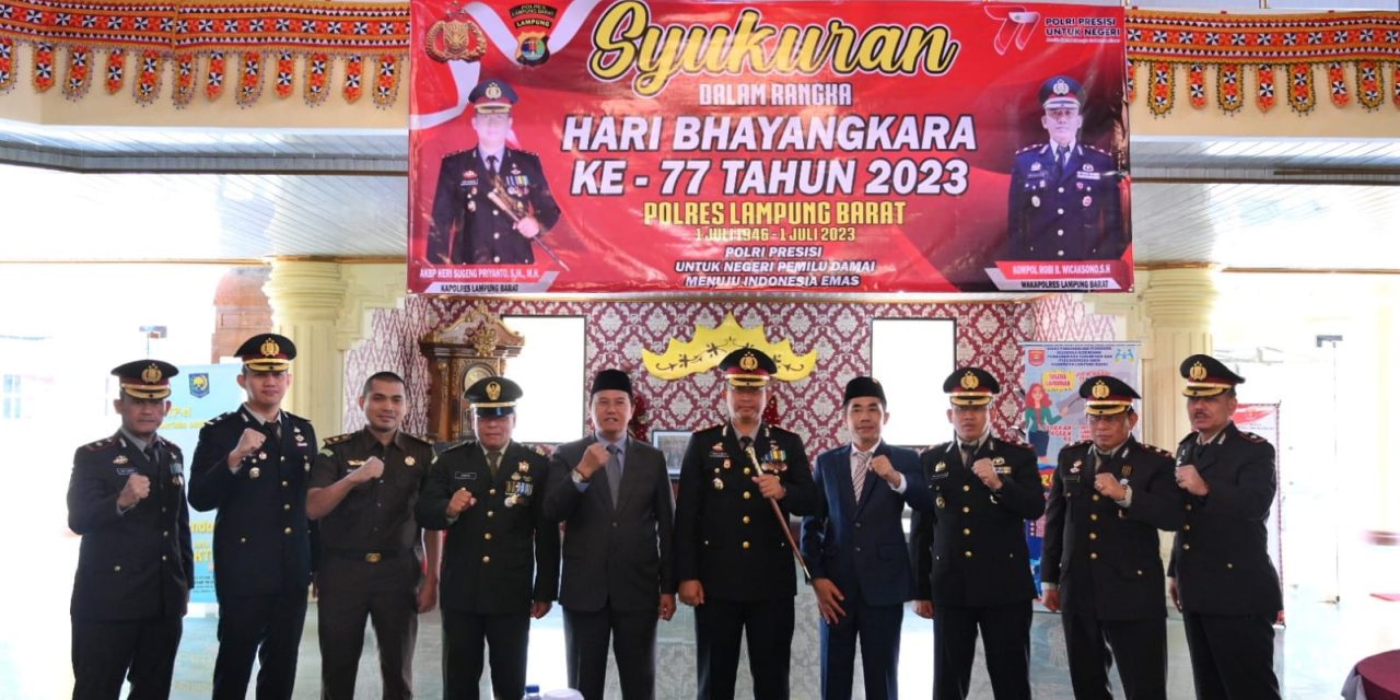 Ikuti Upacara Hut Bhayangkara Ke-77, Pj. Bupati Nukman  Apresiasi Kinerja Polres Lambar.