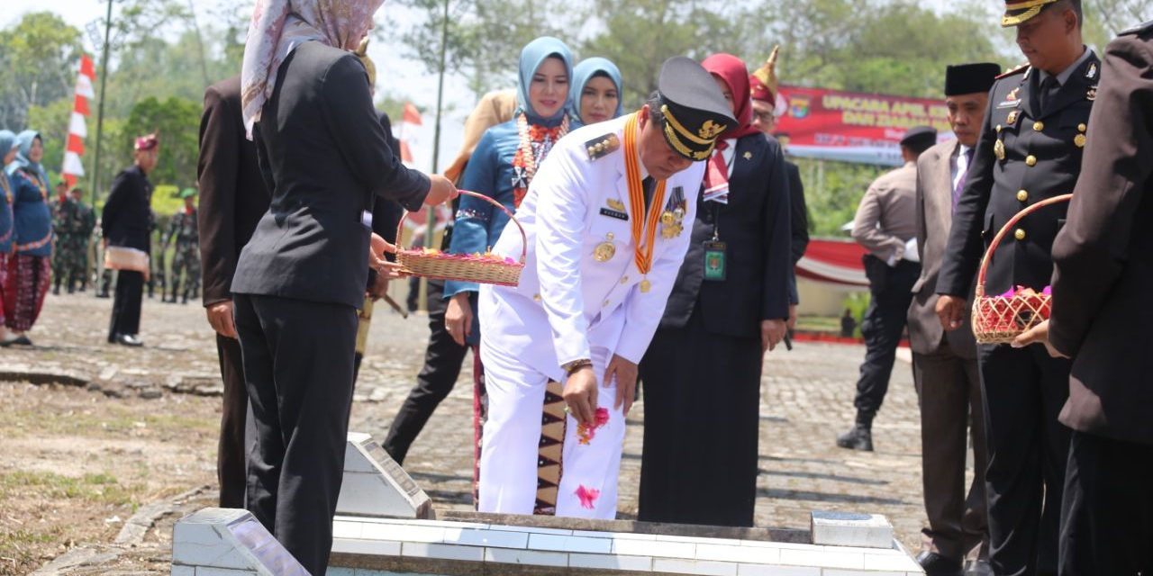 Peringati Hut Ke 78 RI, Pemkab Lambar Gelar Upacara Kenaikan Bendera Hingga Ziarah Nasional