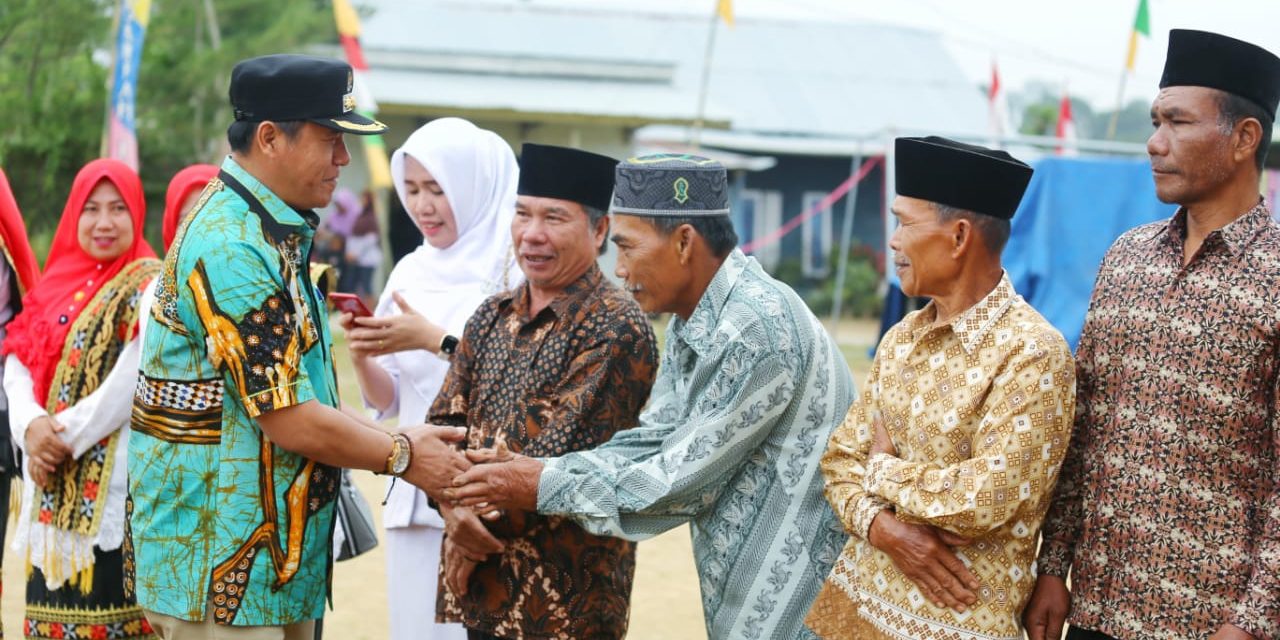 Hadiri Perayaan Hut Ri Ke-78 Pekon Sedampah Indah. Pj. Bupati Lambar Serahkan Mobil Ambulance Pekon.