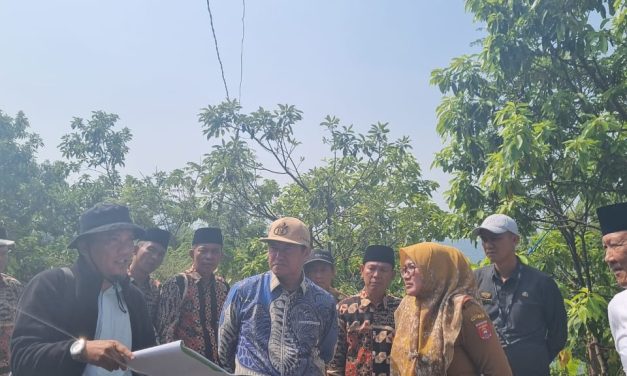 Pj. Bupati Lampung Barat Melakukan Peninjauan Lokasi Pembangunan Pasar Wisata.