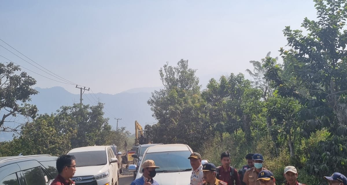 Tinjau Perbaikan Ruas Jalan Lumbok Seminung, Nukman Harap Kunjungan Wisatawan Meningkat.