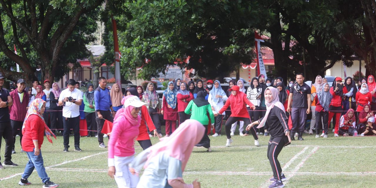 Rayakan Hut Ke-32, Pemkab Lambar Gelar Berbagai Lomba Permaian Olahraga Tradisional.