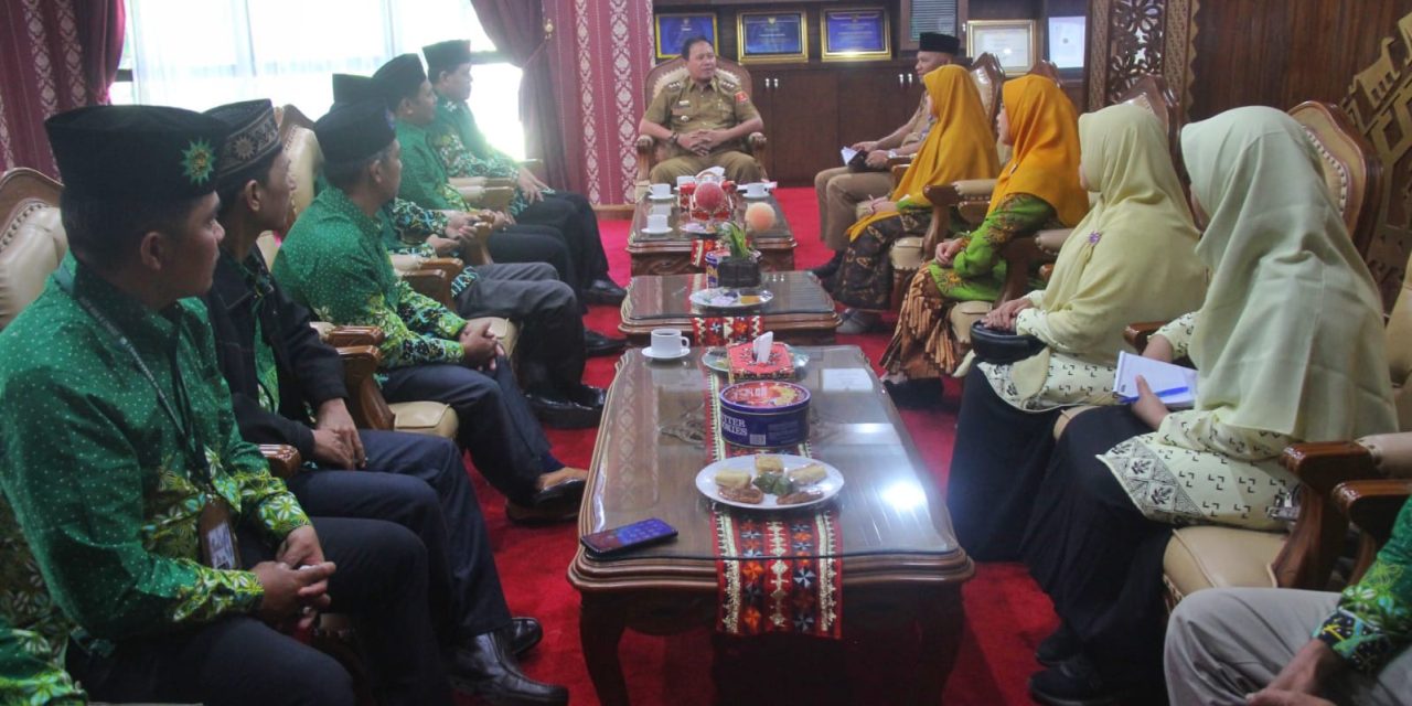 Pj. Bupati Lambar Terima Audiensi Pengurus Pimpinan Daerah Muhamadiyah dan Aisyiyah.
