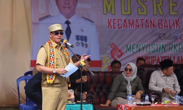 Pj. Bupati Nukman dan Pj. Sekda Lampung Barat Serap Aspirasi Masyarakat di Dua Kecamatan Berbeda