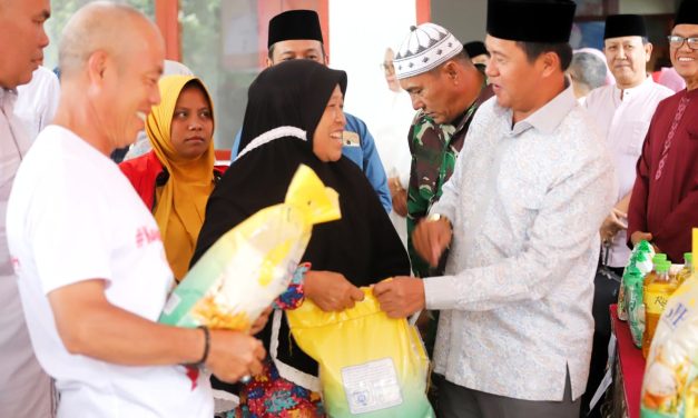 Tekan Inflasi, Pj. Bupati Nukman Buka Gerakan Pangan Murah di Kecamatan Belalau