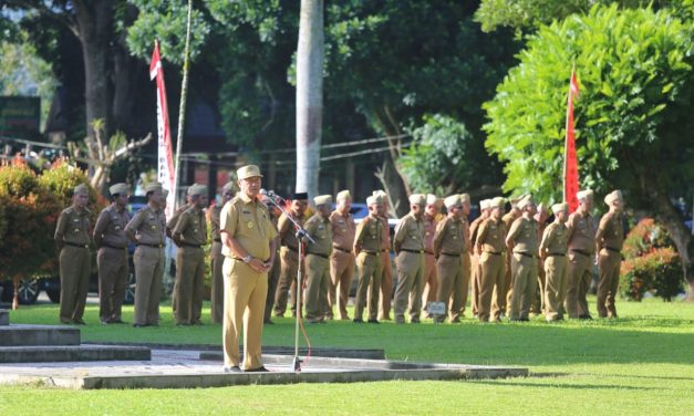 Nukman Sebut Tingkat Kehadiran Pegawai Pemkab Lambar di Hari Pertama Kerja Capai 100 Persen