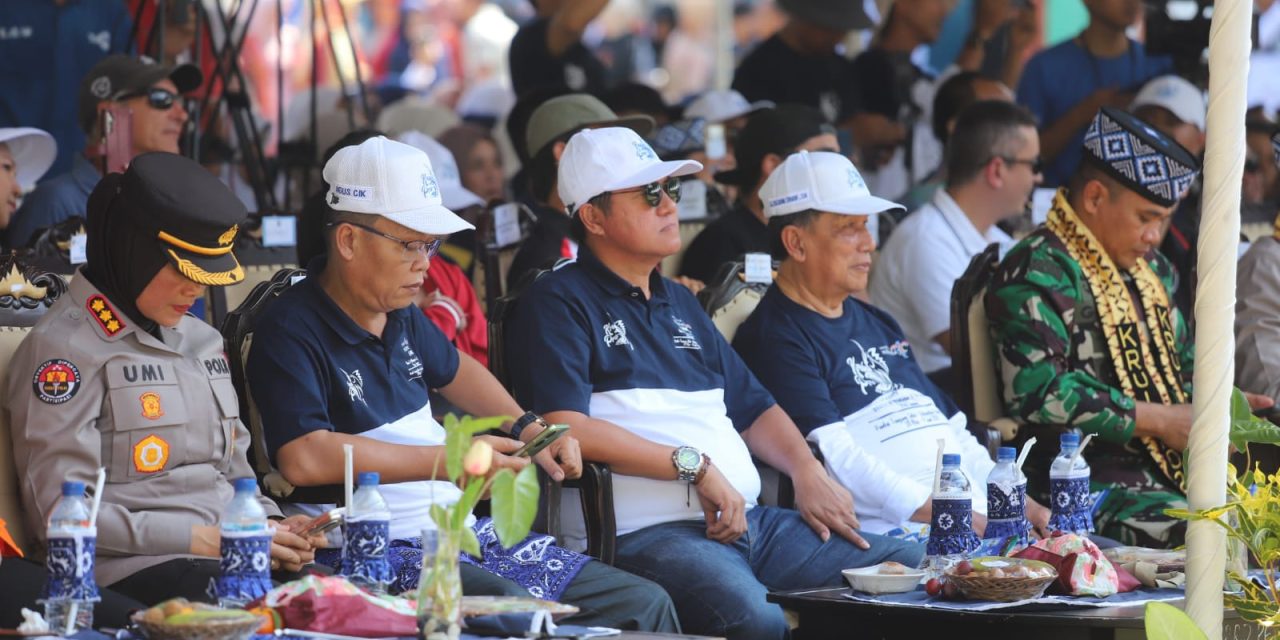 Pj. Bupati Nukman hadiri pembukaan gelaran akbar kejuaraan internasional WSL Krui Pro QS 5000