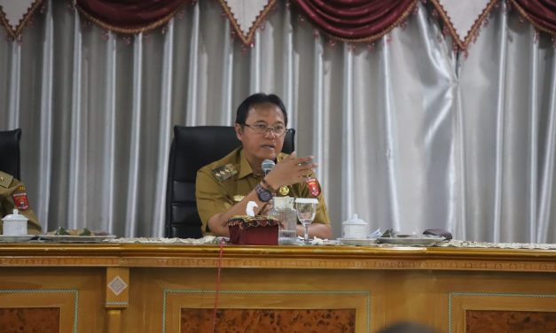 Pj. Bupati Nukman pinta jajarannya tingkatkan kinerja dengan mengevaluasi setiap program