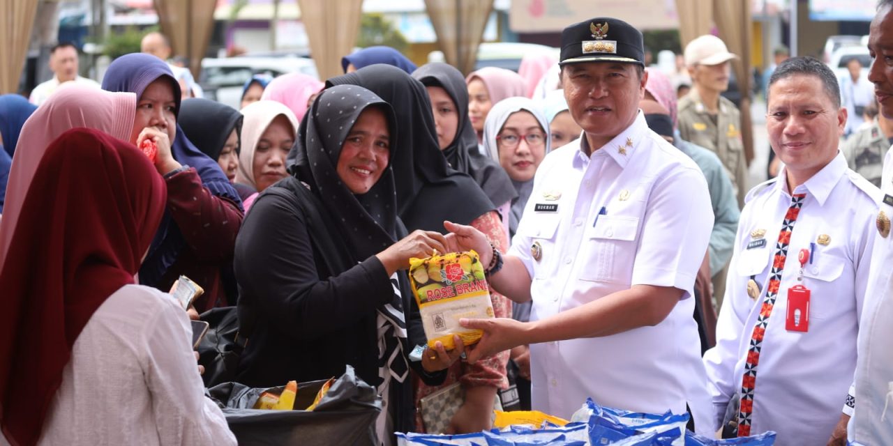 GPM Jelang Hari Raya Idul Adha, Pj Bupati Nukman Harap Masyarakat Dapat Sembako Murah Berkualitas