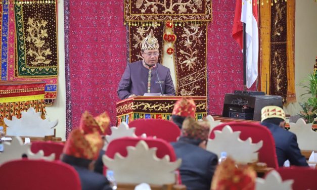 Pj. Bupati Nukman Beberkan Capaian Pada Rapat Paripurna HUT Ke-33 Kabupaten Lampung Barat