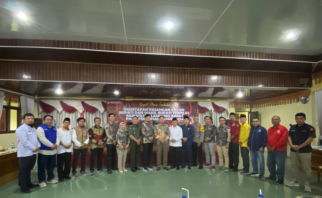 Pj Bupati Lambar Nukman Hadiri Pleno Penetapan Bupati dan Wakil Bupati Terpilih.