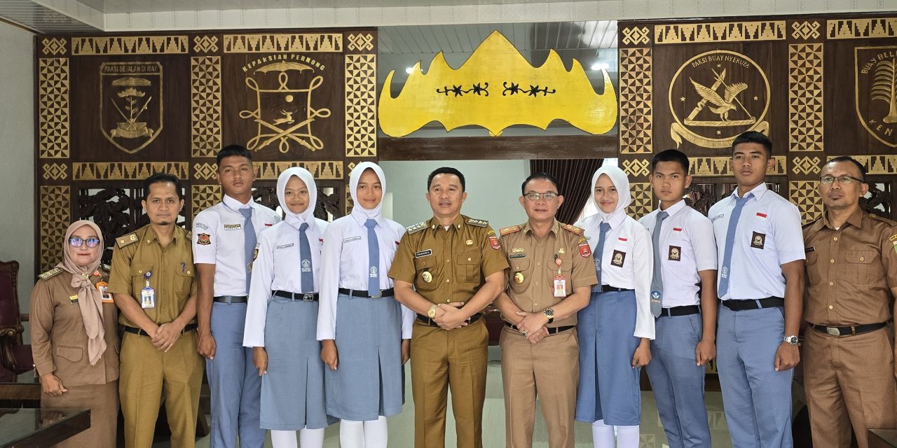 Lepas 6 Calon Paskibraka Tingkat Provinsi dan Nasional Parosil Mabsus Janjikan Reward