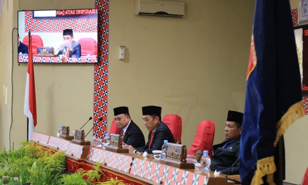 Hadiri Pelantikan PAW Anggota DPRD, Mad Hasnurin Tegaskan Jalankan Tugas dan Peran Sebagai Wakil Rakyat.