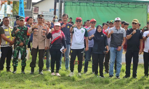 Parosil Mabsus Resmi Tutup Turnamen Sepak Bola Peratin Cup Ke-12  Pekon Pura Jaya