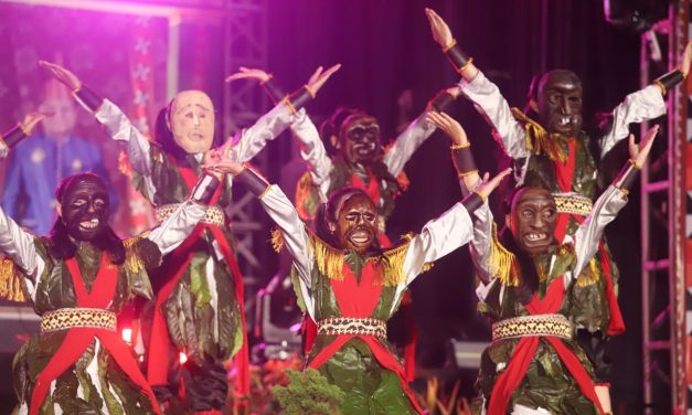 Sukses Digelar Selama Dua Hari, Festival Sekala Bekhak Akhirnya Ditutup Parosil Mabsus.