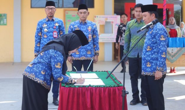 Lantik 14 Kapus dan Kasubag Tu, Parosil Mabsus Tegaskan Pelayanan Harus Siap 24 Jam‎‎