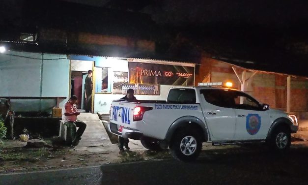 Satpol PP Lampung Barat Lakukan Patroli Lanjutan Penegakan Perda Ketertiban Umum di Way Tenong