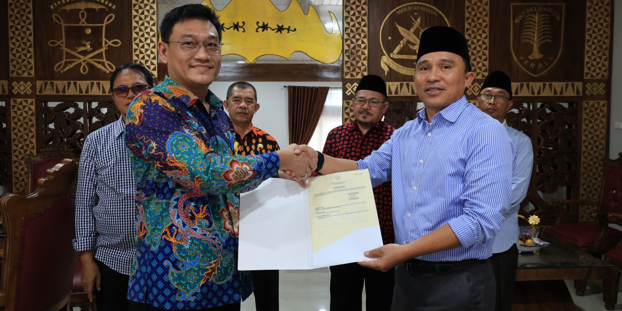 Bupati Parosil Mabsus Harap Kantor Pertanahan Lampung Barat Terus Tingkatkan Pelayanan untuk Masyarakat